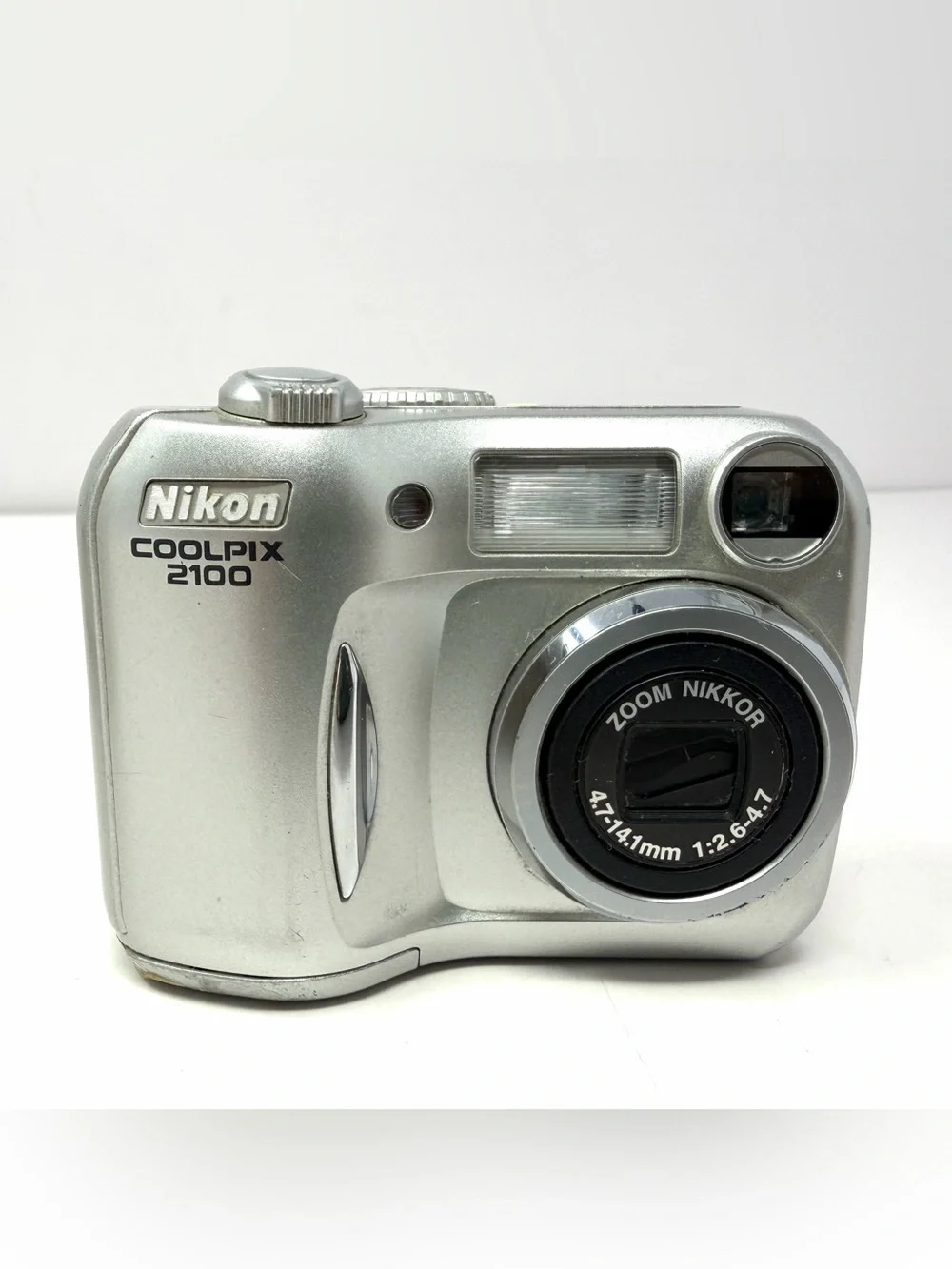 Nikon COOLPIX 2100 2MP Digital Camera 3x Digital Zoom + 128 Compact Flash Card